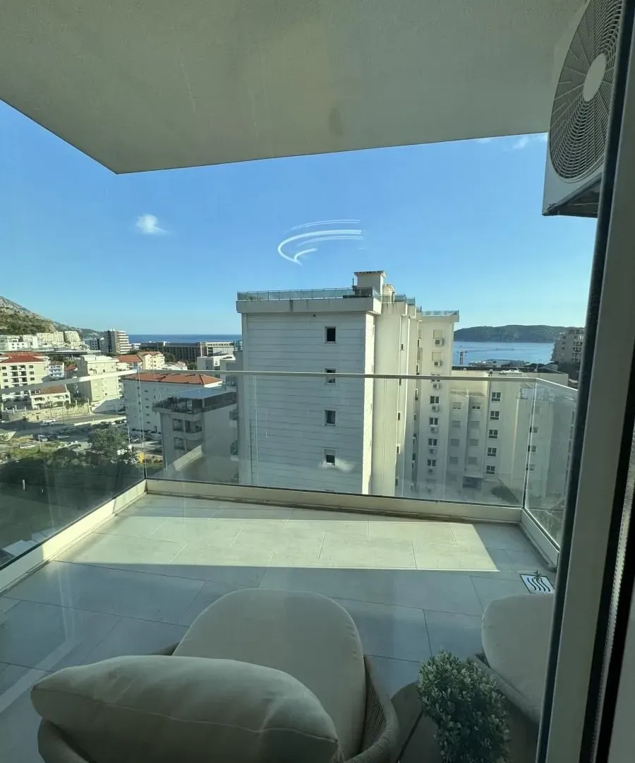 Prodaja, dvosoban stan, 74m², Bečići, Budva