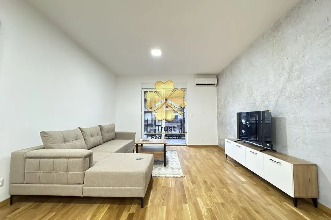 Izdavanje, jednosoban stan, 57m², Golubovci, Podgorica