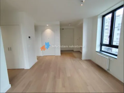 Izdavanje, trosoban stan, 77m², Savski Venac, Beograd - image 2