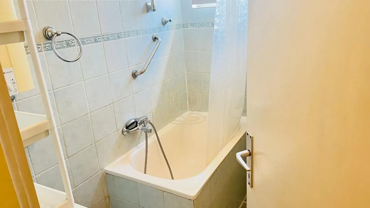 Izdavanje, dvosoban stan, 66m², Slavija, Vračar Sve Podlokacije