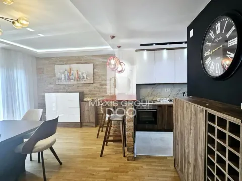 Izdavanje, trosoban stan, 109m², Zemun Sve Podlokacije, Beograd - image 17