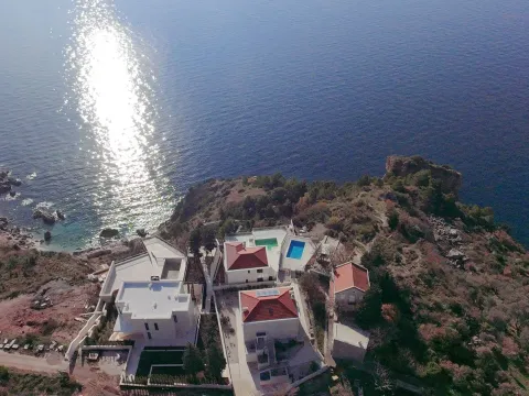 Sale, house, 270m², Reževići, Budva - image 1