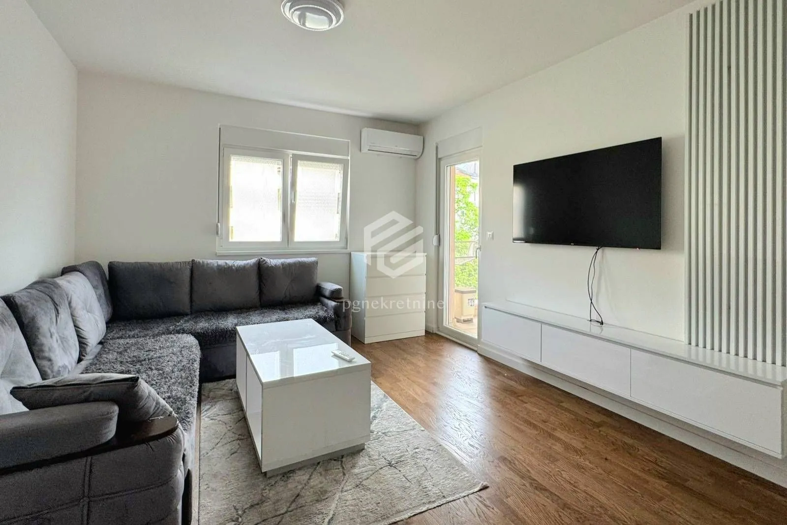 Rent, one bedroom apartment, 46m², Stari Aerodrom, Podgorica