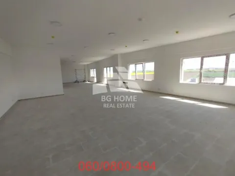 Rent, office space, 2318m², Dobanovci, Surčin - image 8