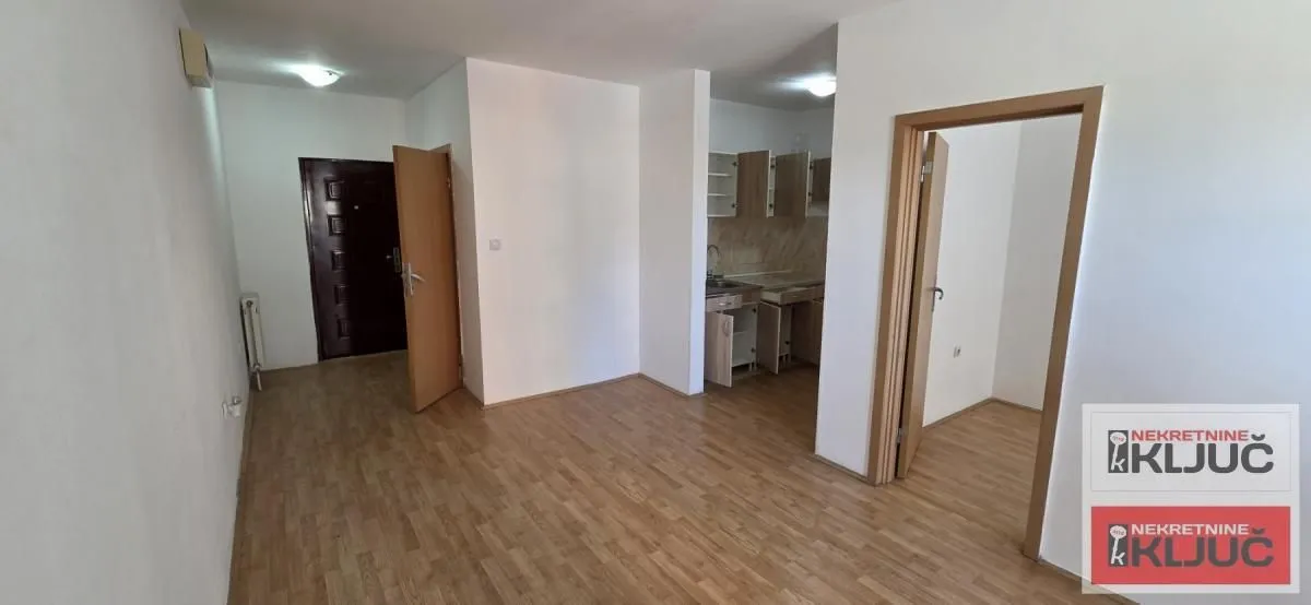 Izdavanje, jednosoban stan, 35m², Bulevar patrijarha Pavla, Novi Sad Sve Podlokacije