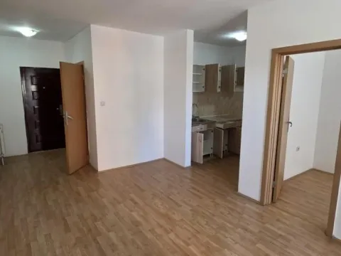 Izdavanje, jednosoban stan, 35m², Bulevar patrijarha Pavla, Novi Sad Sve Podlokacije - image 3