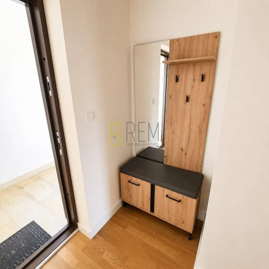 Prodaja, jednosoban stan, 48m², Tološi, Podgorica