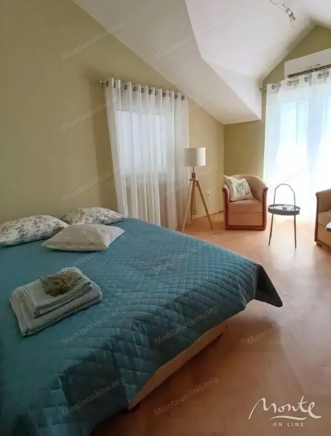 Prodaja, trosoban stan, 131m², Igalo, Herceg Novi