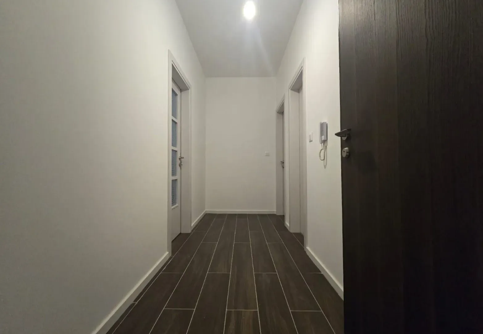 Prodaja, dvosoban stan, 64m², Tološi, Podgorica
