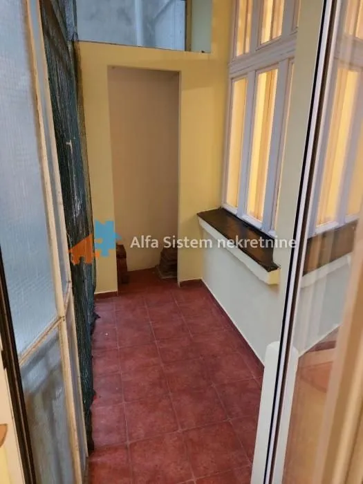 Rent, three bedroom apartment, 70m², Stari Grad, Beograd
