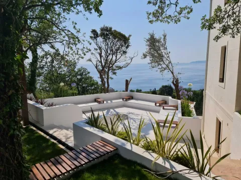 Prodaja, kuća, 280m², Reževići, Budva - image 1