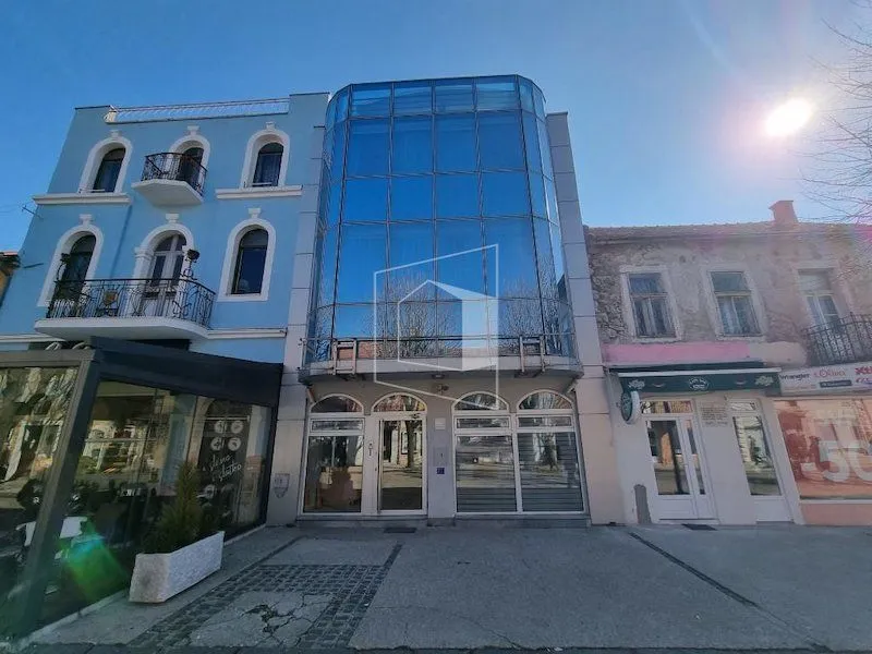 Rent, office space, 221m², Nikšić, Crna Gora