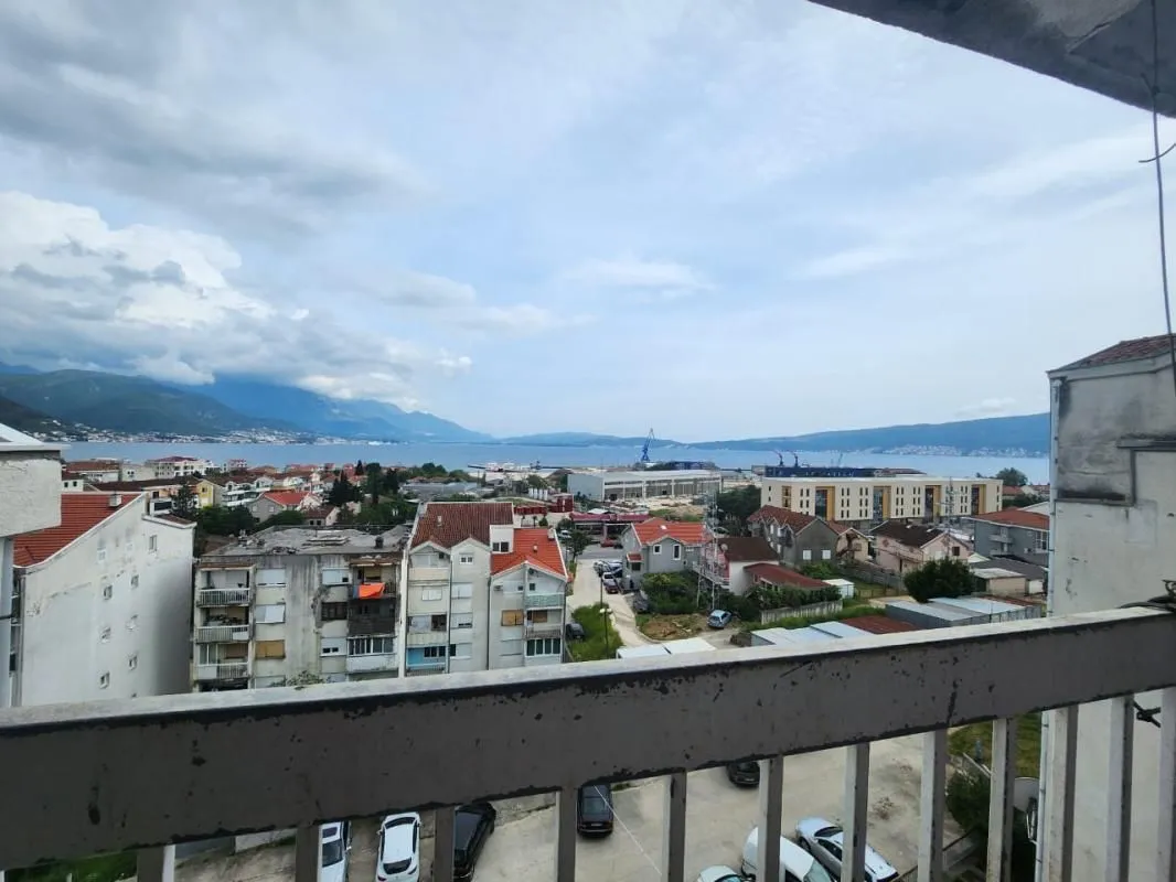 Prodaja, četvorosoban stan, 93m², Bijela, Herceg Novi