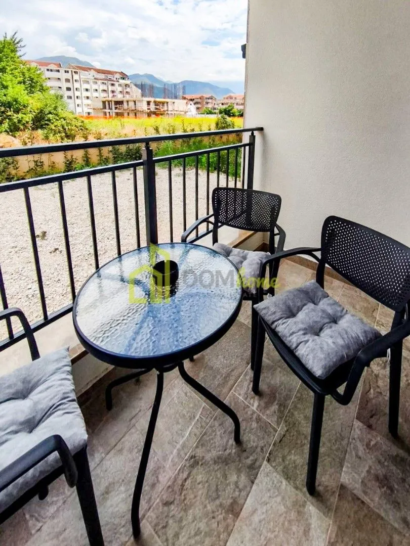 Izdavanje, dvosoban stan, 54m², Bijela, Herceg Novi