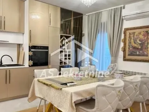 Izdavanje, trosoban stan, 89m², Čubura, Beograd - image 8