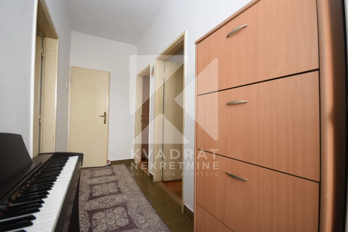 Izdavanje, dvosoban stan, 55m², Tološi, Podgorica