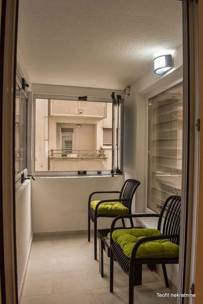 Izdavanje, dvosoban stan, 74m², Južni Bulevar, Vračar Sve Podlokacije