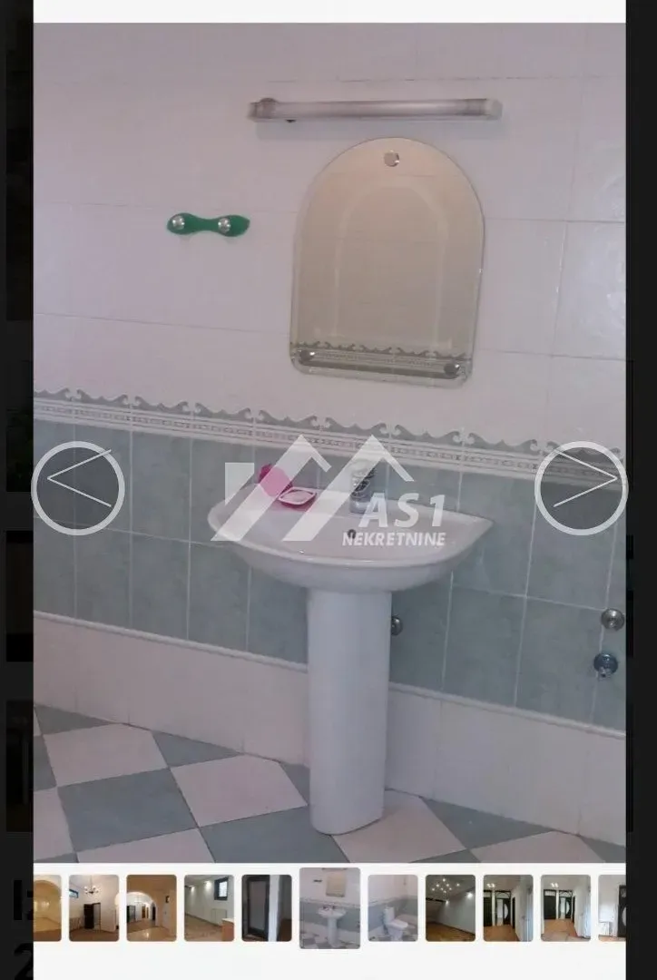 Izdavanje, poslovni prostor, 260m², Centar, Novi Sad