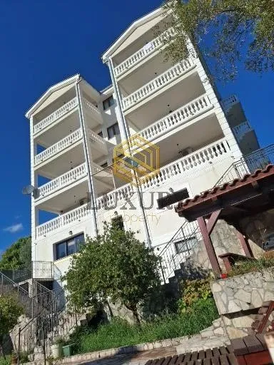Prodaja, ugostiteljski objekat, 1050m², Markovići, Budva