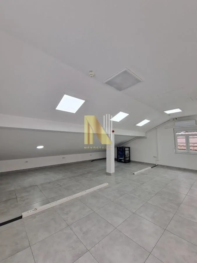 Rent, office space, 550m², Adamovićevo Naselje, Novi Sad Sve Podlokacije