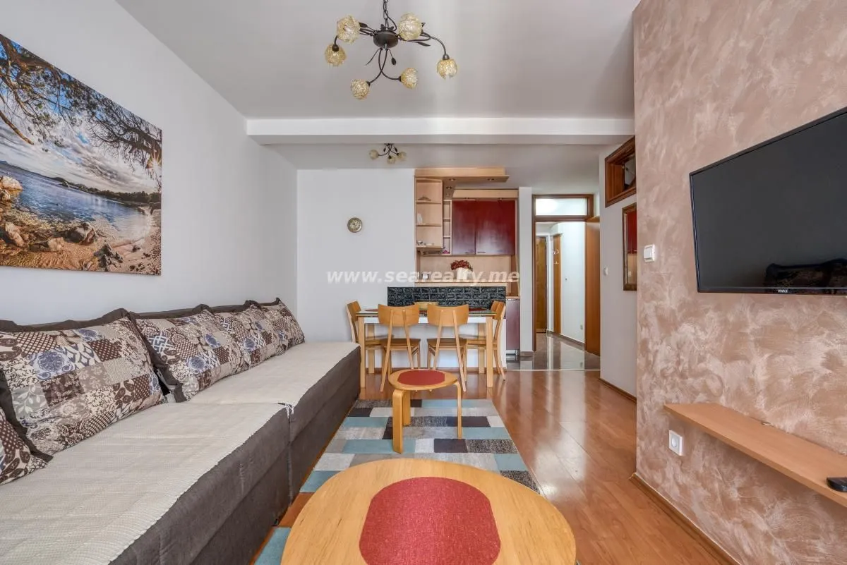 Rent, two bedroom apartment, 45m², Budva, Crna Gora