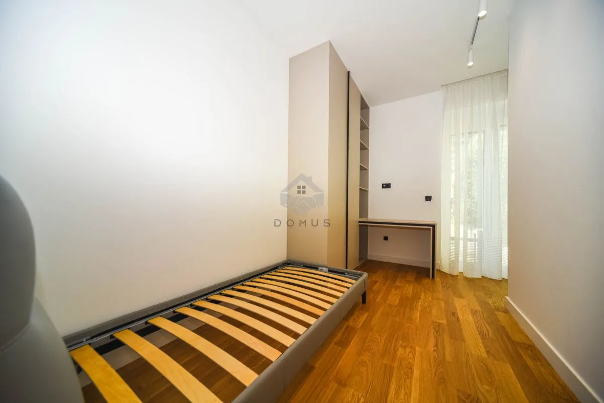 Rent, house, 130m², Masline, Podgorica