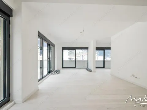 Prodaja, trosoban stan, 146m², Budva, Crna Gora - image 1