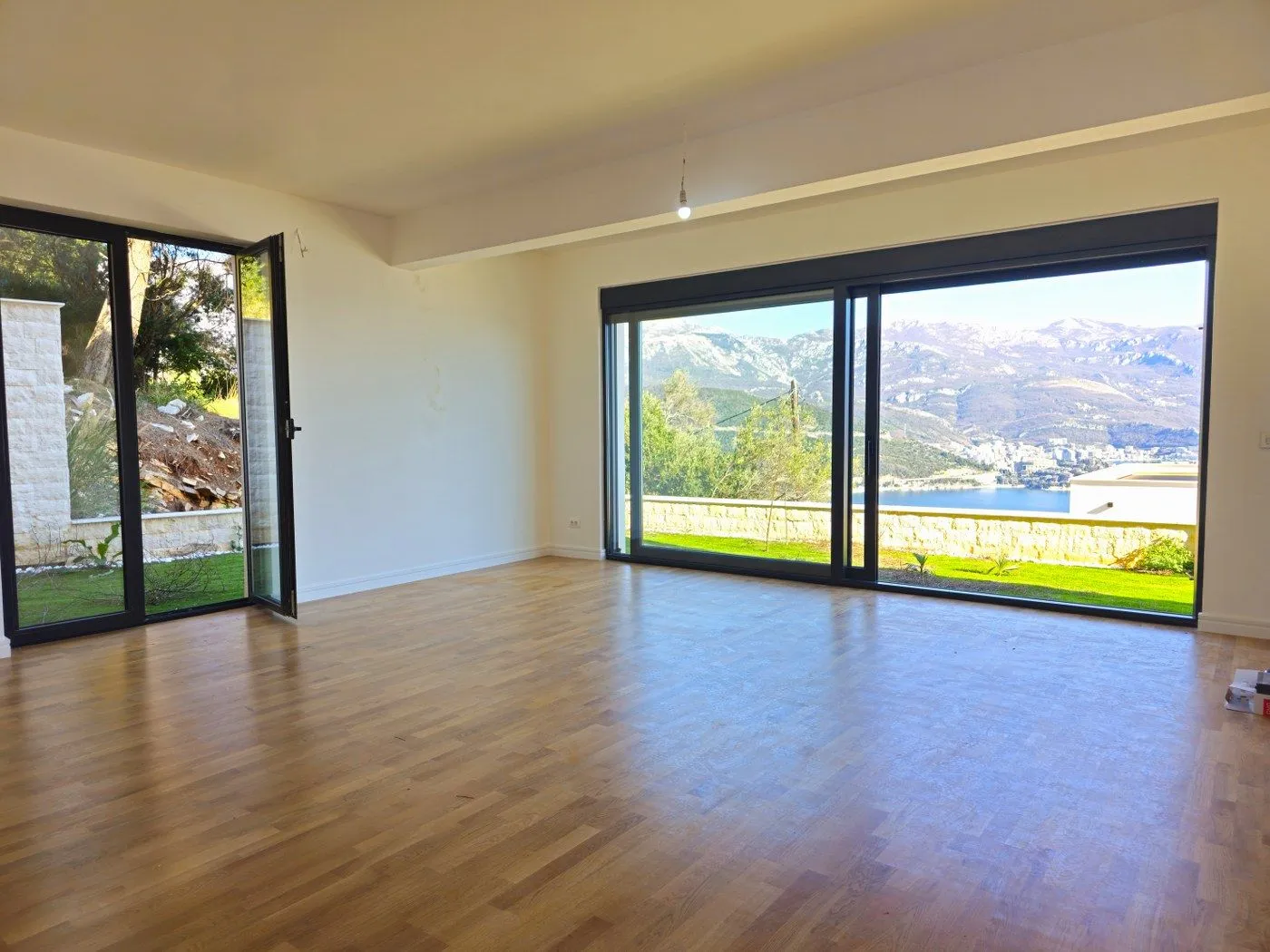 Sale, house, 184m², Komoševina, Budva