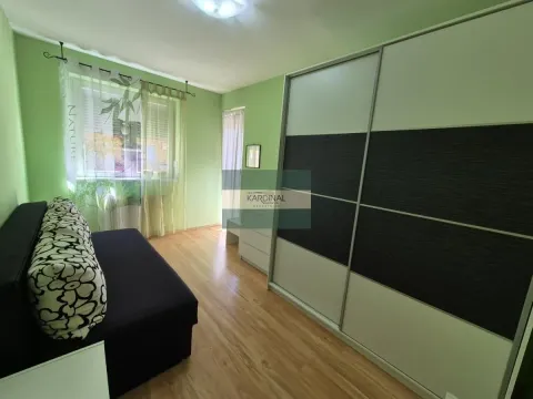 Izdavanje, trosoban stan, 73m², Centar, Jagodina - image 27