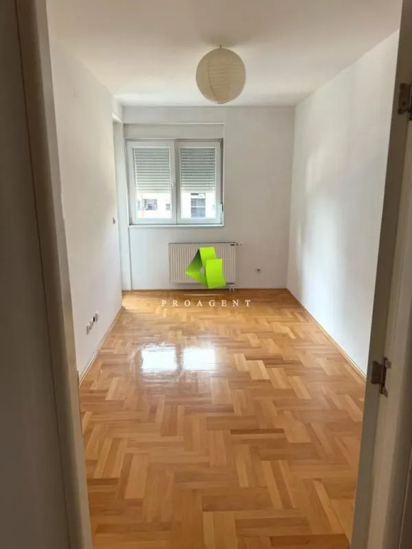 Prodaja, trosoban stan, 101m², Medijana, Niš