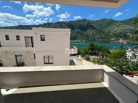 Prodaja, jednosoban stan, 46m², Dobrota, Kotor - image 8
