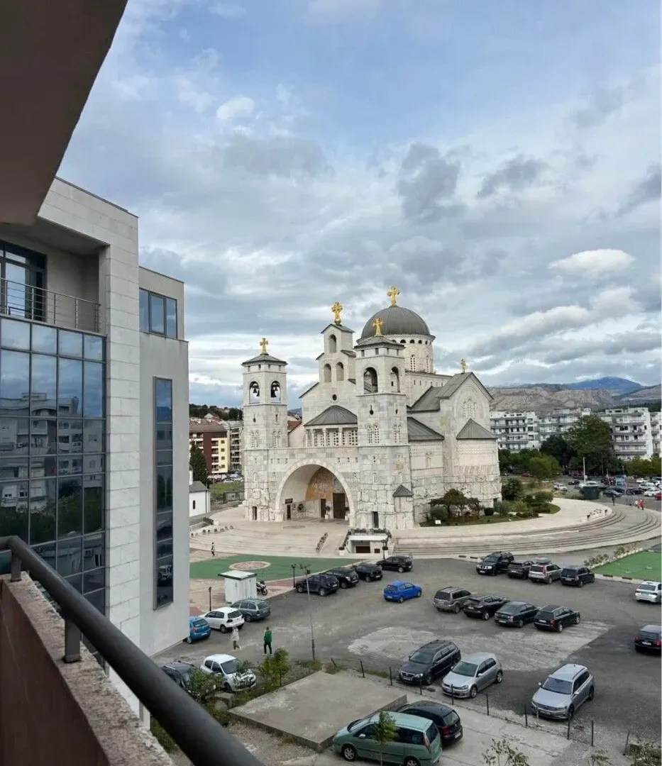 Izdavanje, jednosoban stan, 43m², Preko Morače, Podgorica