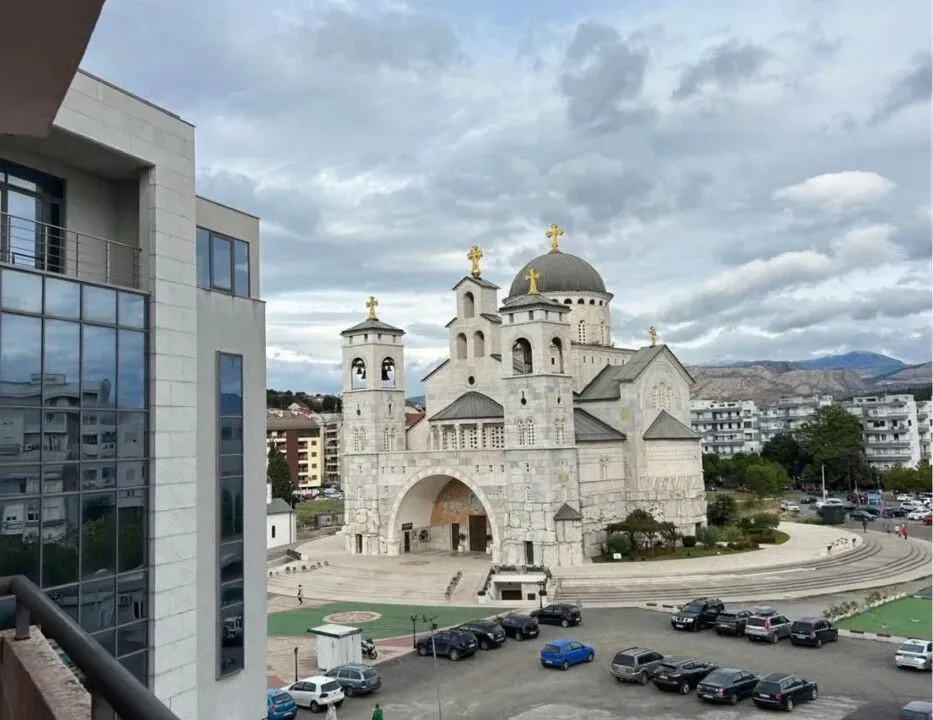 Izdavanje, jednosoban stan, 43m², Preko Morače, Podgorica