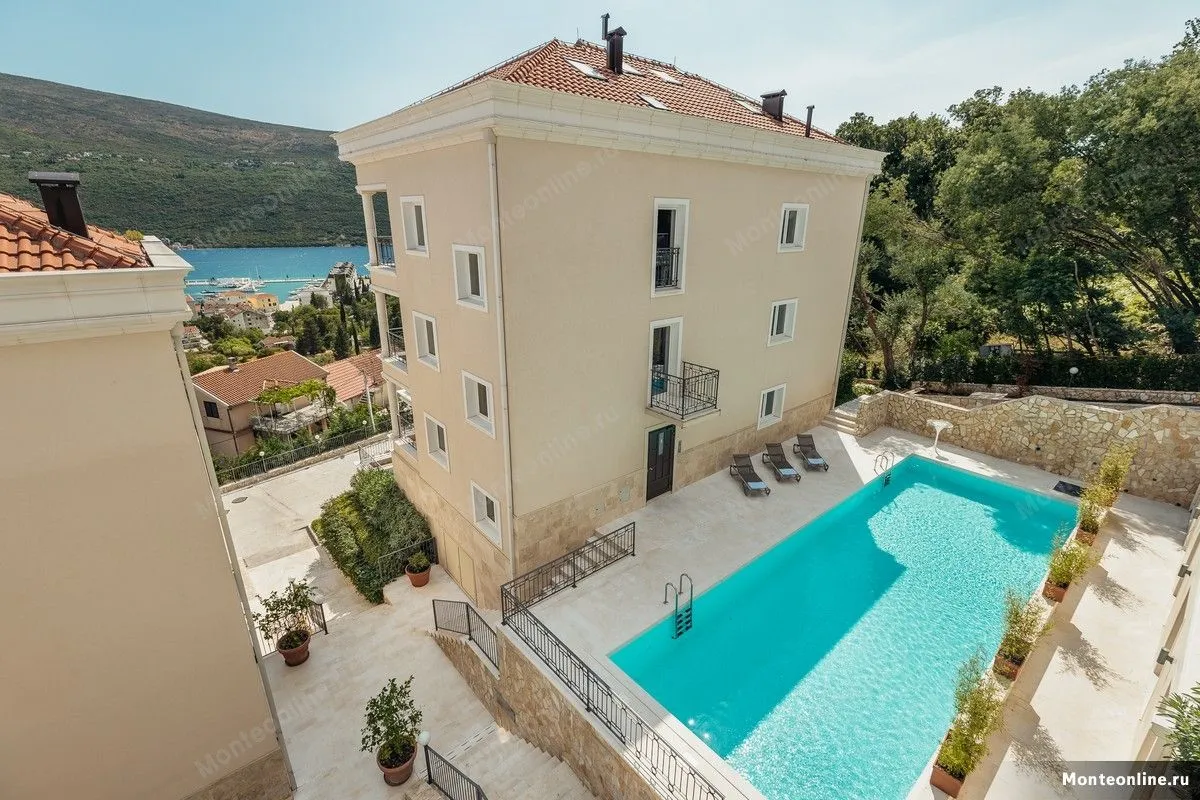 Prodaja, trosoban stan, 133m², Herceg Novi, Crna Gora