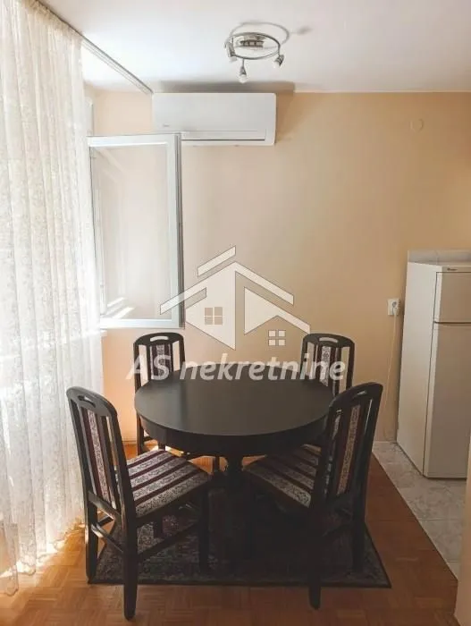 Rent, two bedroom apartment, 48m², Kalenić Pijaca, Vračar Sve Podlokacije