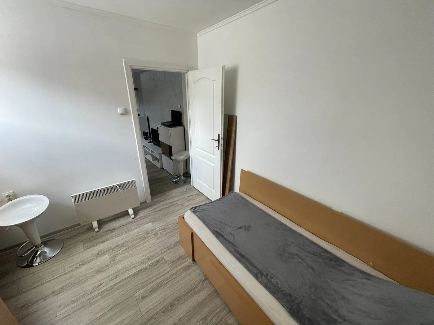 Prodaja, jednosoban stan, 30m², Rotkvarija, Novi Sad Sve Podlokacije