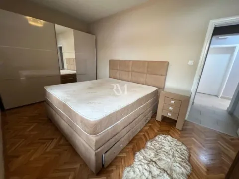 Izdavanje, trosoban stan, 144m², Centar, Tivat - image 6