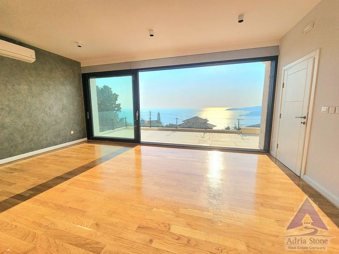 Sale, house, 304m², Blizikuće, Budva