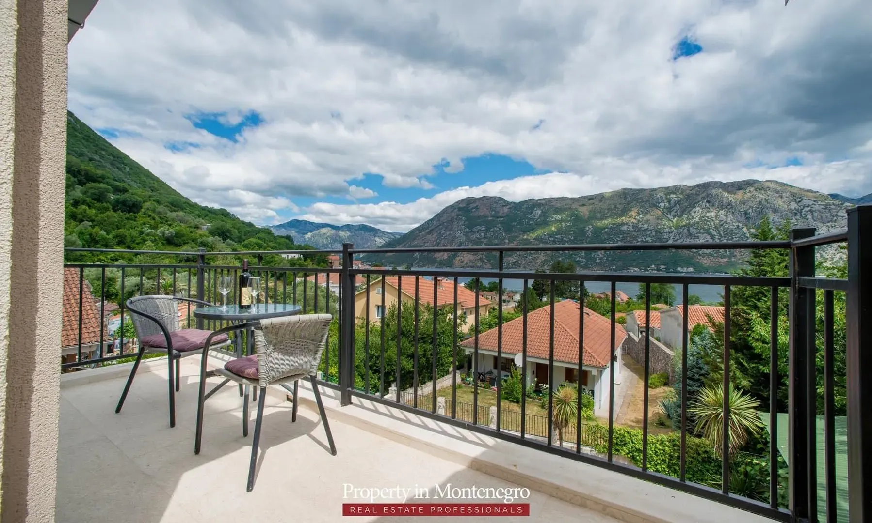 Prodaja, kuća, 350m², Stoliv, Kotor