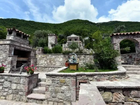 Rent, house, 120m², Gornja Lastva, Tivat - image 3