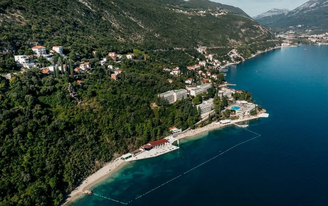 Prodaja, kuća, 236m², Njivice, Herceg Novi