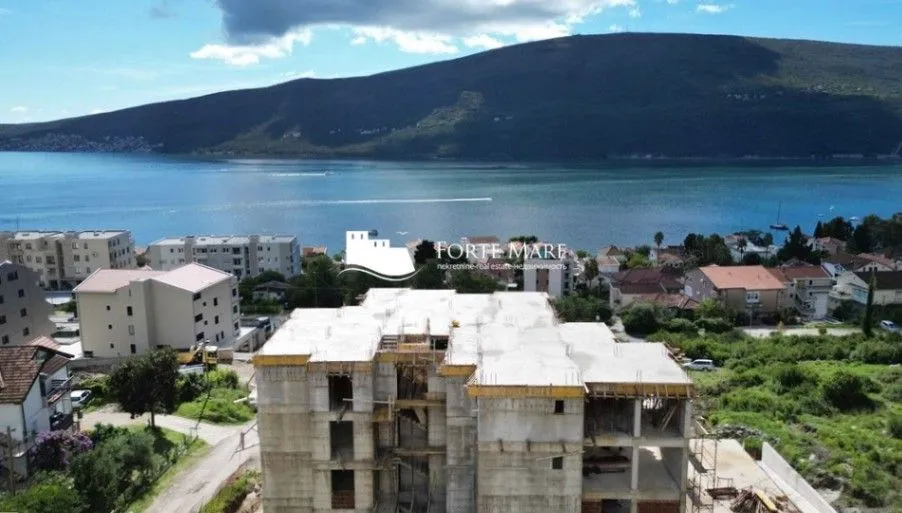 Prodaja, jednosoban stan, 46m², Đenovići, Herceg Novi