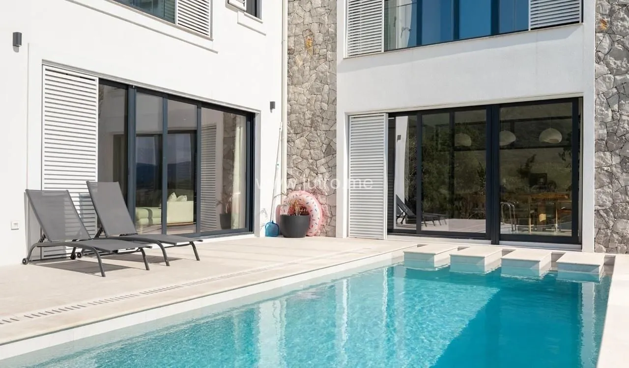 Sale, house, 220m², Kavač, Kotor