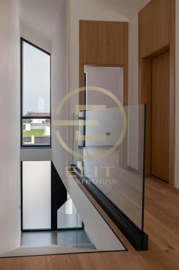 Prodaja, kuća, 143m², Veternik, Novi Sad Sve Podlokacije