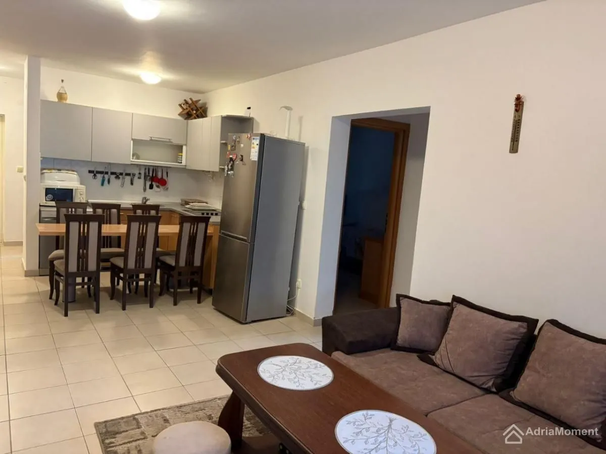 Prodaja, trosoban stan, 70m², Petrovac, Budva