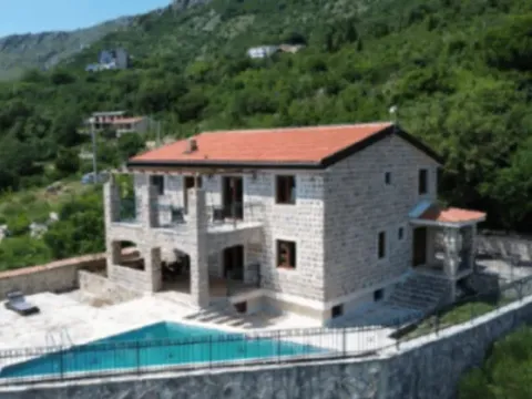 Rent, house, 588m², Petrovac, Budva - image 6