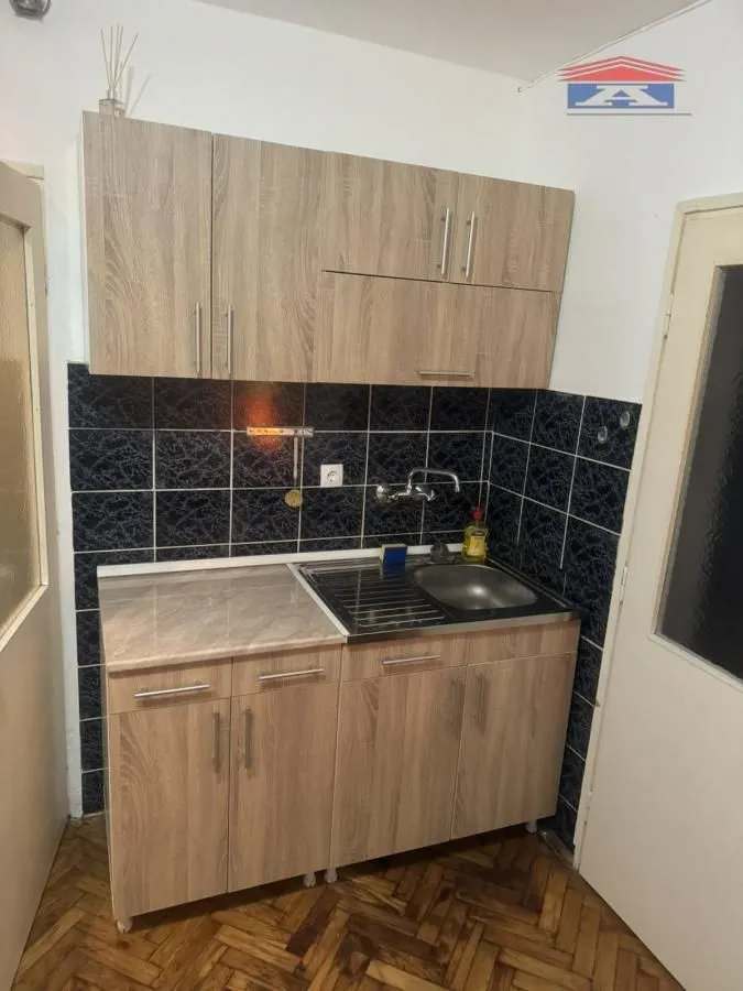 Izdavanje, jednosoban stan, 32m², Detelinara, Novi Sad Sve Podlokacije