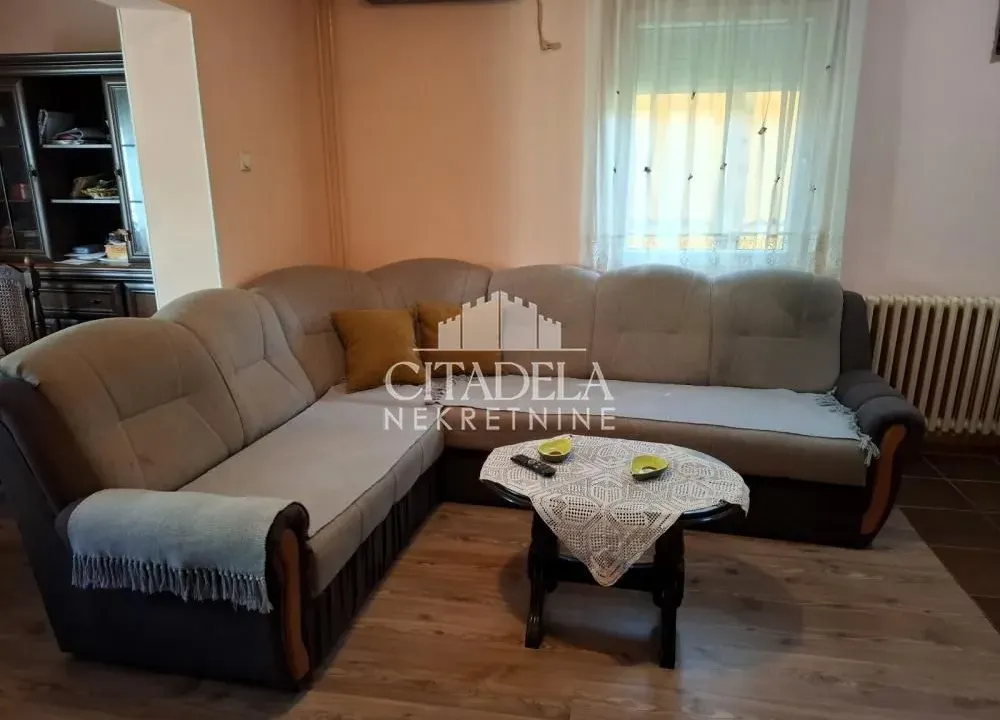 Prodaja, kuća, 225m², Surčin, Beograd