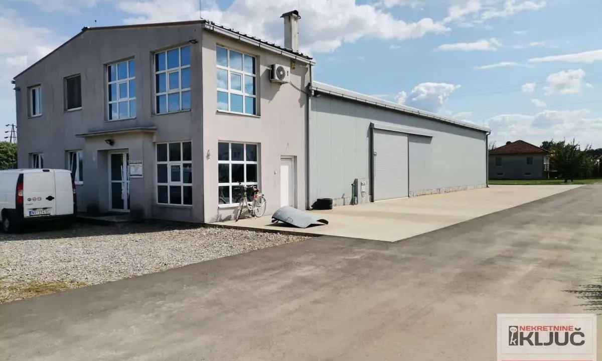 Izdavanje, poslovni prostor, 300m², Sajlovo, Novi Sad Sve Podlokacije