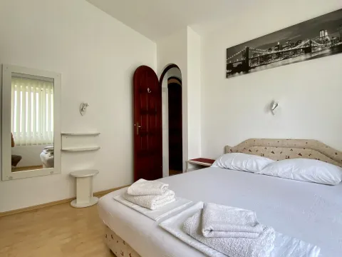 Rent, two bedroom apartment, 80m², Centar, Budva - image 10